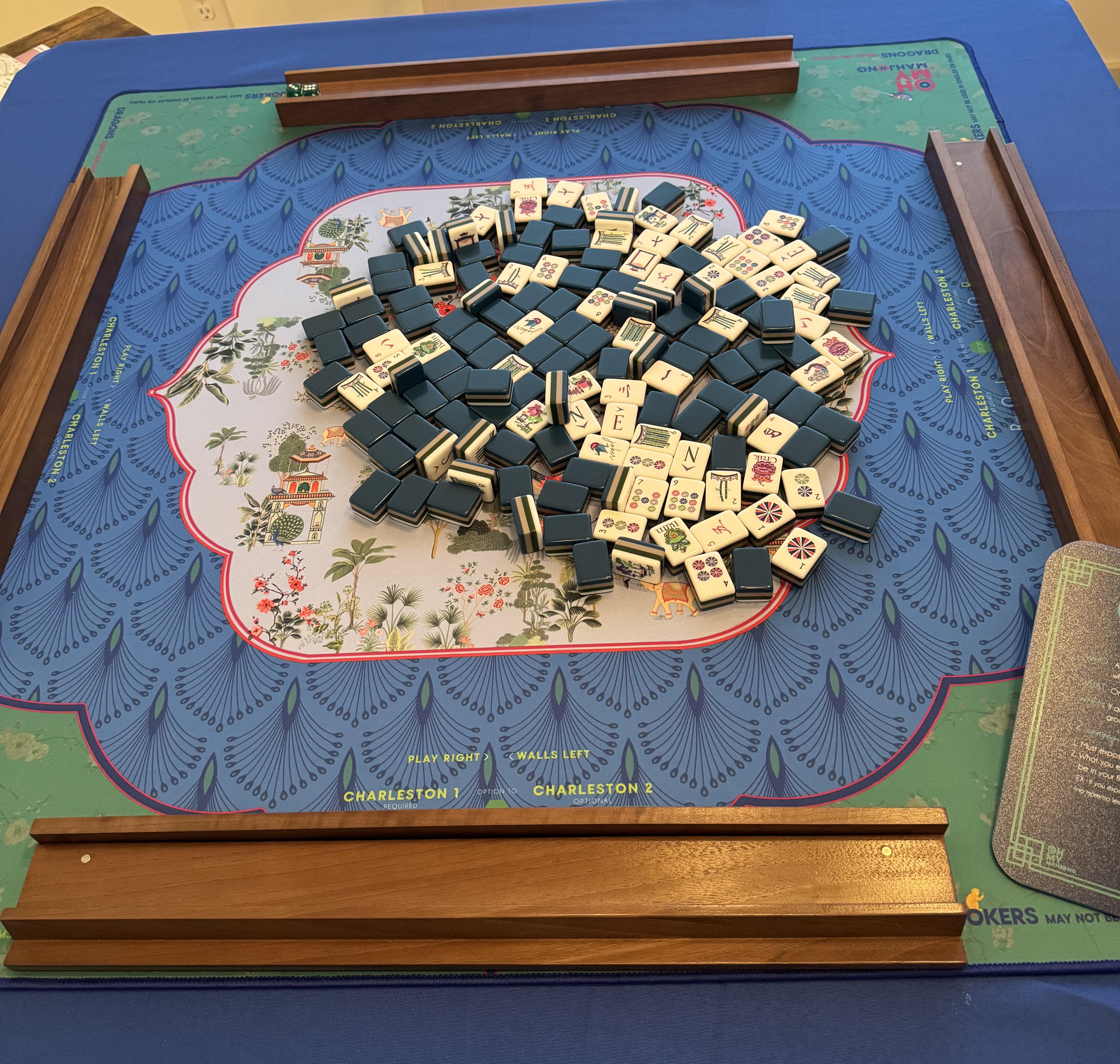 Gatsby tiles, Darjeeling mat, Walnut wooden racks